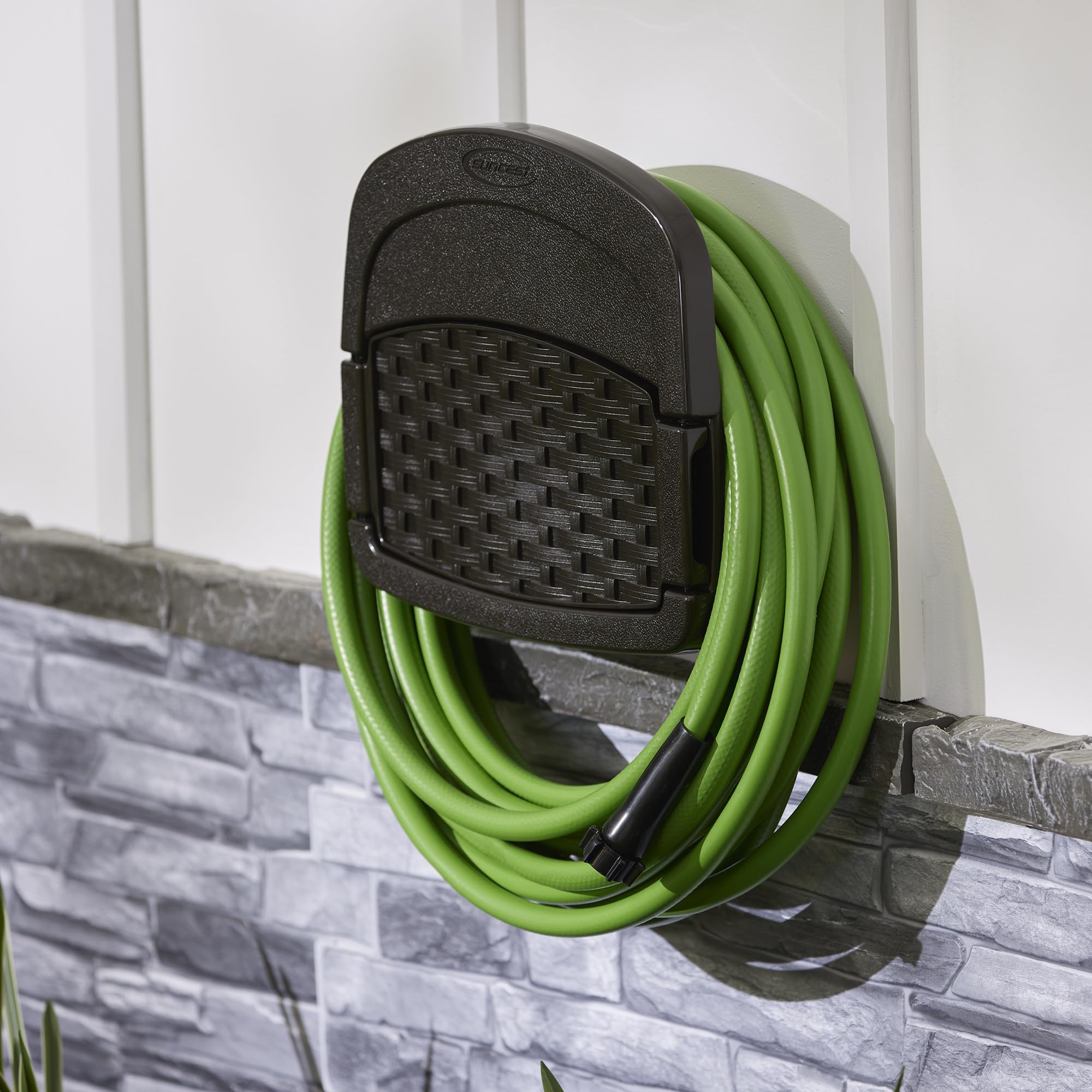 Suncast Hangout 150 Foot Resin Wicker Mounted Garden Storage Hose Rack, Brown - Image 8